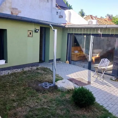 Sarlo Utcai Haz Holiday home