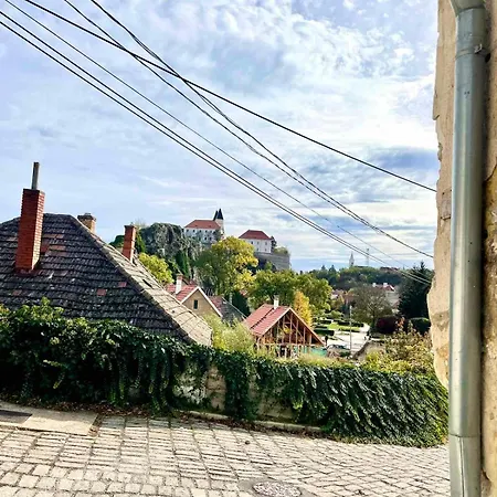 Sarlo Utcai Haz * Veszprém