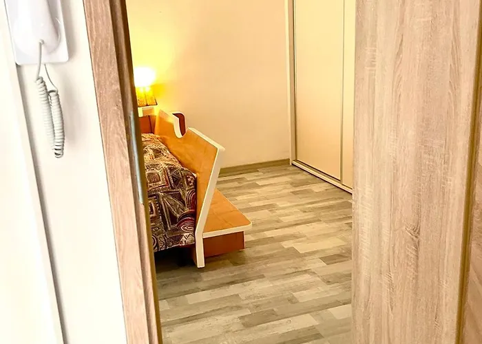 Sarlo Utcai Haz 베스프렘
